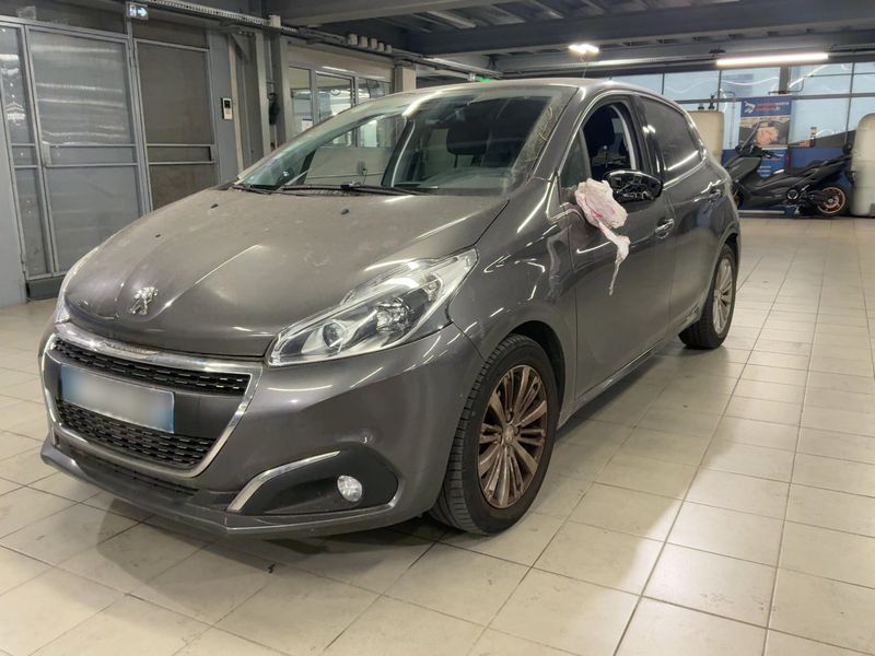 car Peugeot 208 id71596 main photo