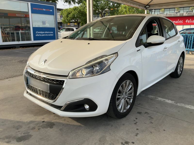 car Peugeot 208 id71608 main photo