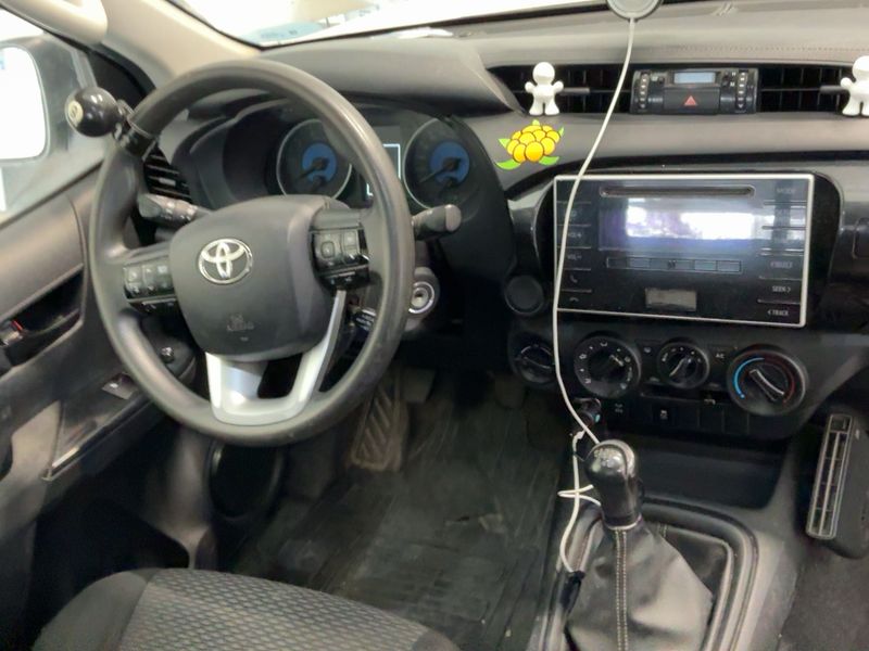 car Toyota Hilux id71683 photo #18