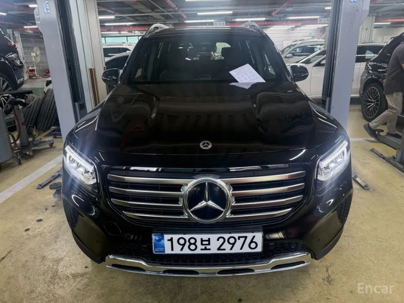 car Mercedes Benz GLB id71757 main photo