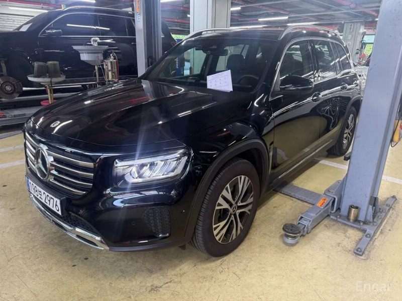 car Mercedes Benz GLB id71757 photo #2