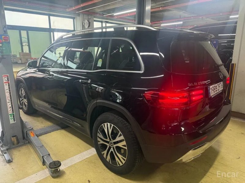 car Mercedes Benz GLB id71757 photo #3