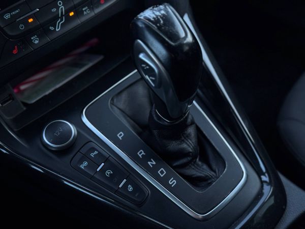 car Ford Focus id13731 photo #15