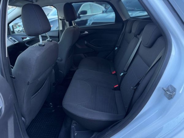 car Ford Focus id13731 photo #8