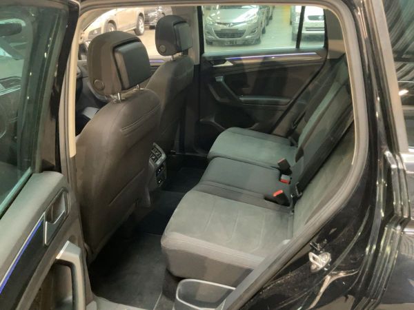 car Volkswagen Tiguan id13738 photo #8