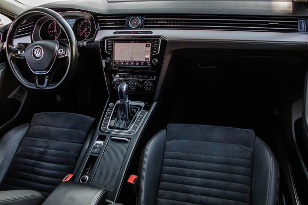 car Volkswagen Passat id13742 photo #8