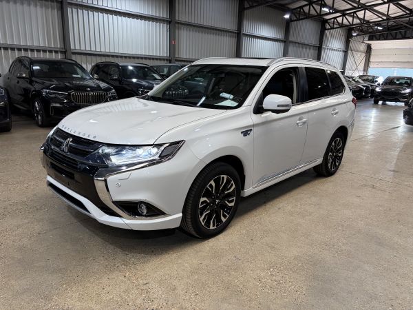 car Mitsubishi Outlander id13805 main photo