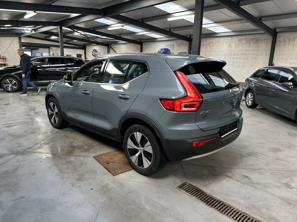 car Volvo XC40 id13859 photo #5