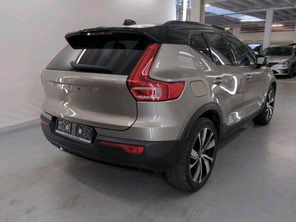 car Volvo XC40 id13868 photo #3