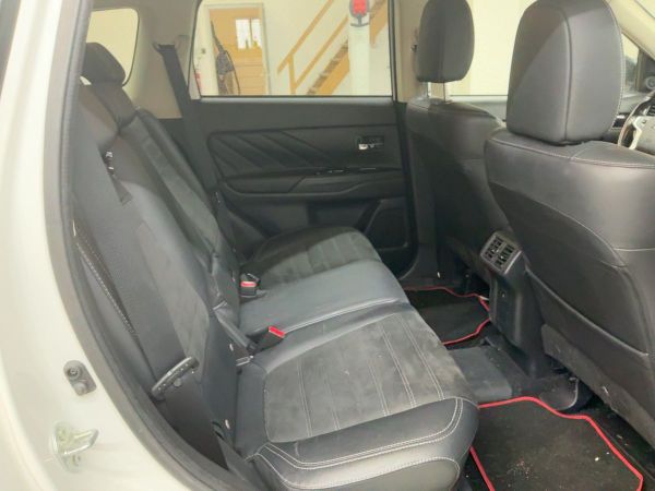 car Mitsubishi Outlander id13905 photo #8
