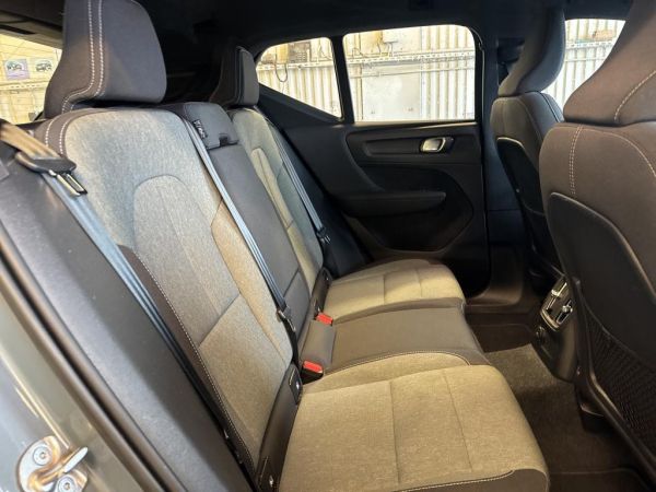car Volvo XC40 id13984 photo #8