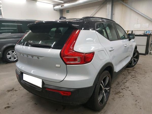car Volvo XC40 id13985 photo #3