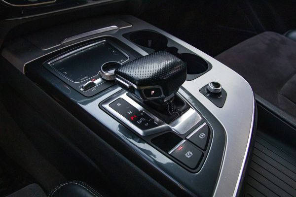 car Audi Q7 id14014 photo #13