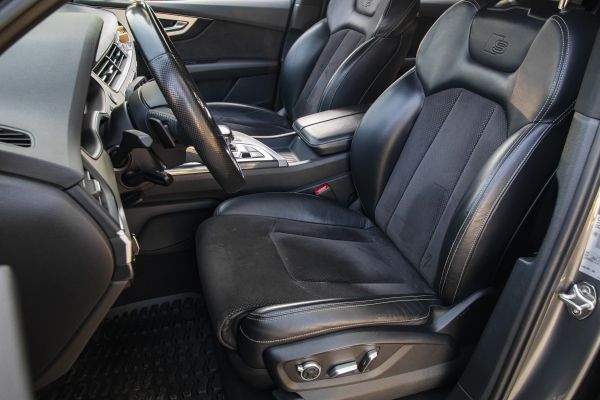 car Audi Q7 id14014 photo #5