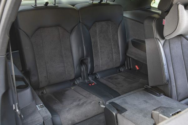 car Audi Q7 id14014 photo #16