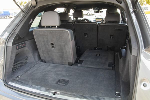 car Audi Q7 id14014 photo #17