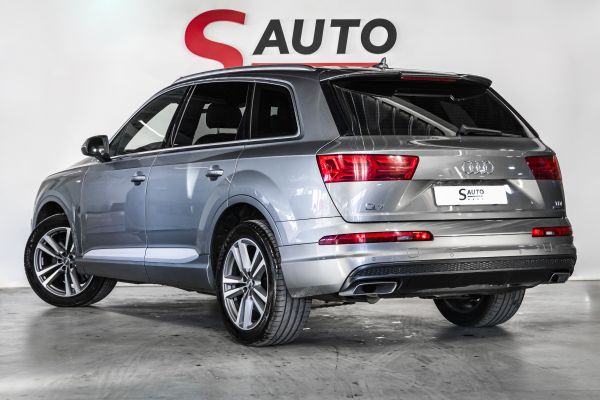 car Audi Q7 id14014 photo #4