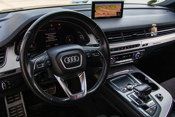 car Audi Q7 id14014 photo #9