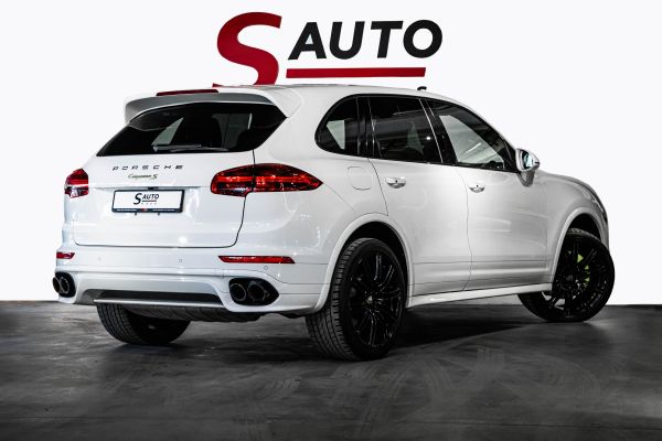 car Porsche Cayenne id14108 photo #2