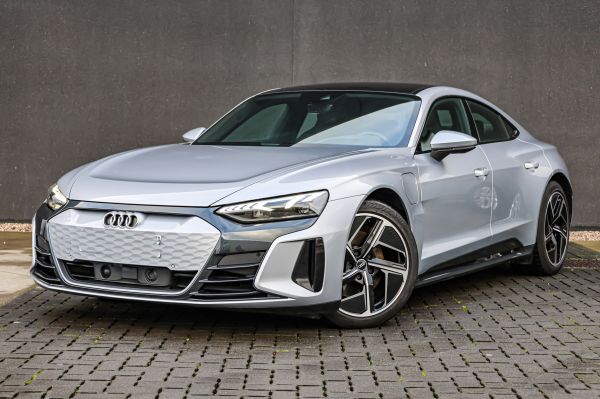 car Audi e-tron GT id14174 main photo