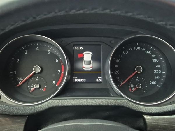 car Volkswagen Passat id14183 photo #11