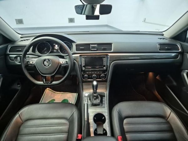 car Volkswagen Passat id14183 photo #9