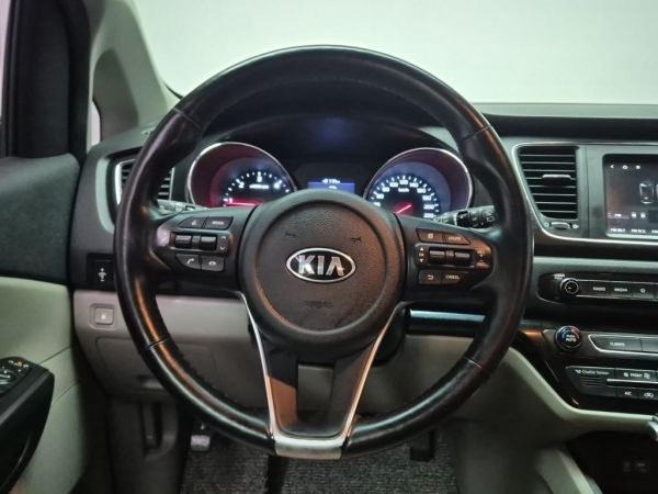 car KIA Carnival id14209 photo #10