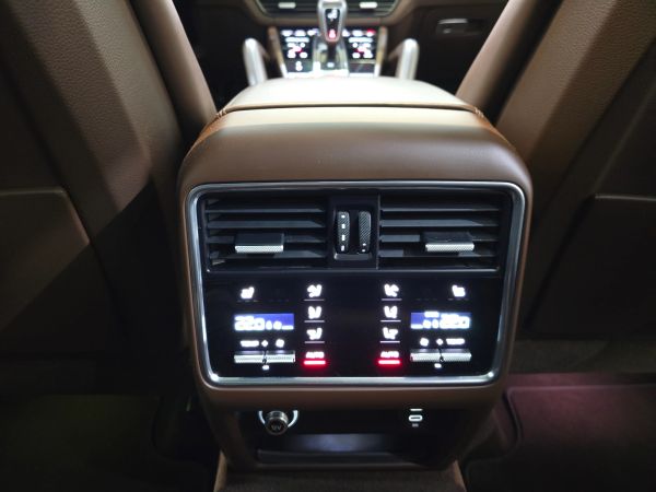 car Porsche Cayenne id14257 photo #12