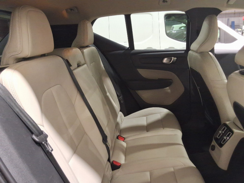 car Volvo XC40 id71829 photo #5