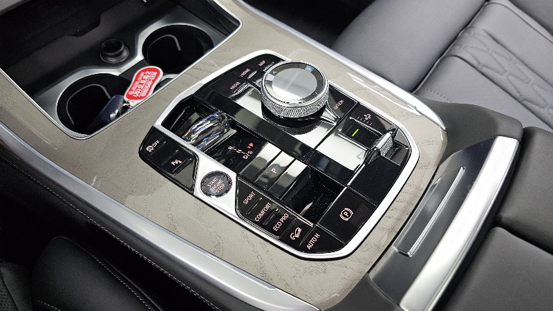 car BMW X7 id71913 photo #9