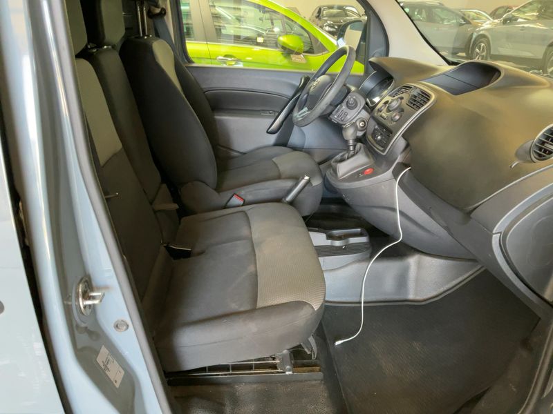 car Nissan NV250 id72001 photo #16