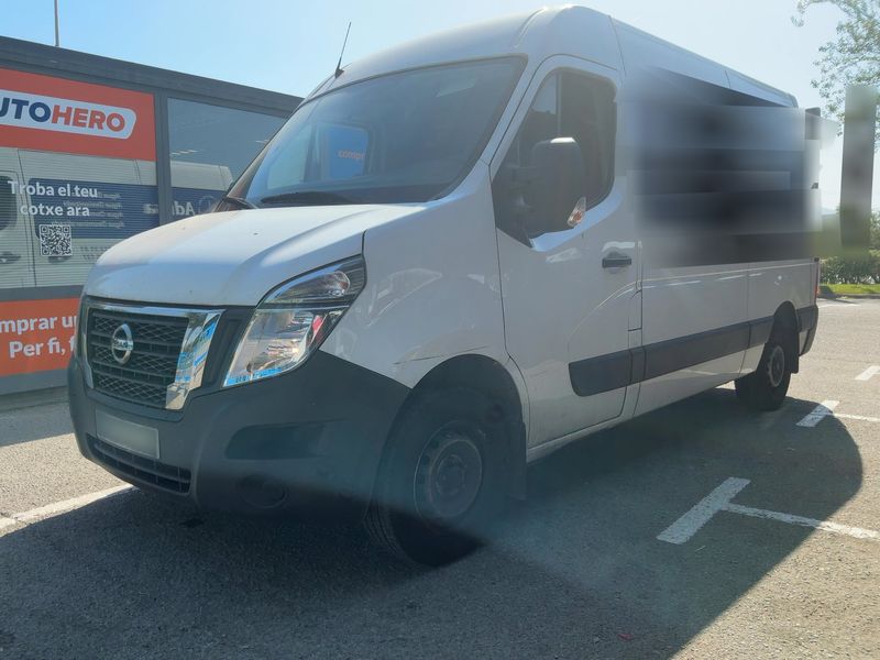 car Nissan Interstar id72002 main photo