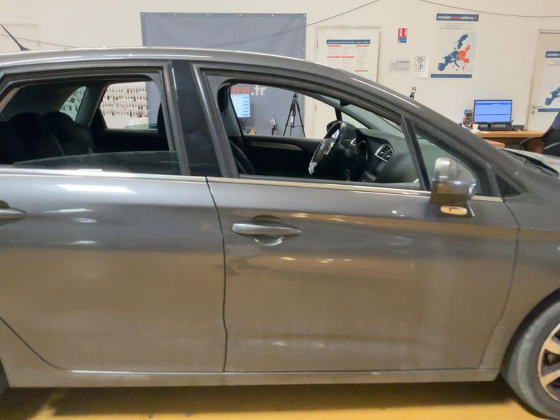 car Citroën C4 id72006 photo #11