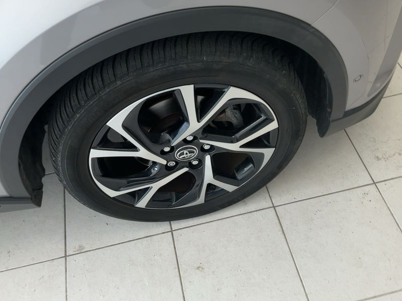 car Toyota C-HR id72032 photo #12