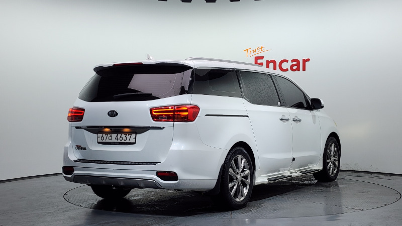 car KIA Carnival id72341 photo #2