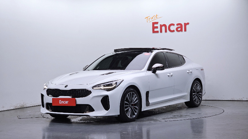 car KIA Stinger id72352 main photo