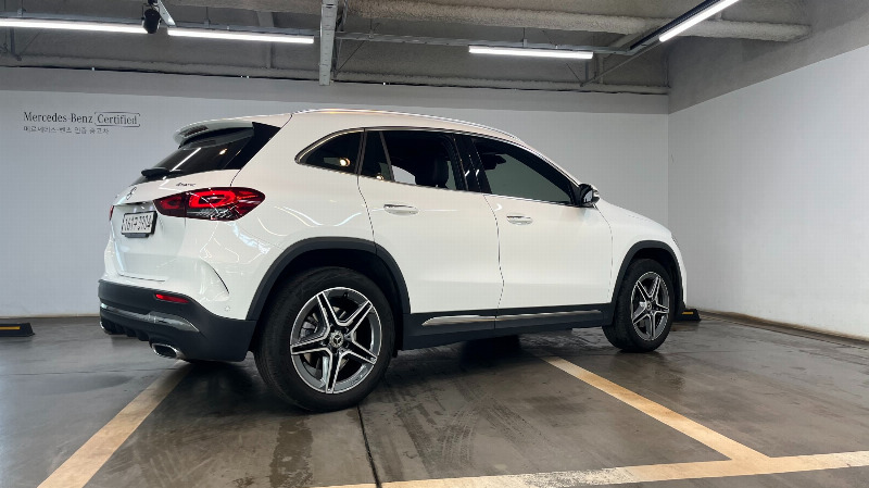 car Mercedes Benz GLA id72367 photo #2