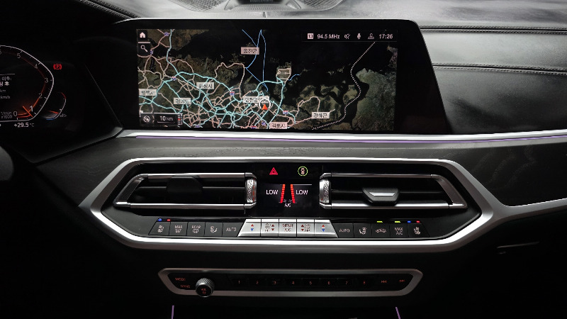 car BMW X7 id72455 photo #27