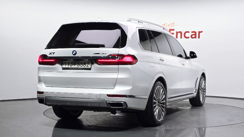 car BMW X7 id72456 photo #2