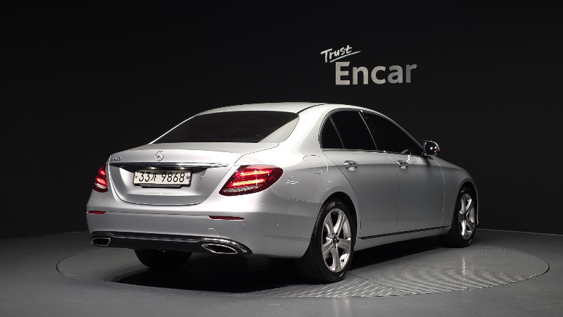 car Mercedes Benz E Class id72499 photo #2