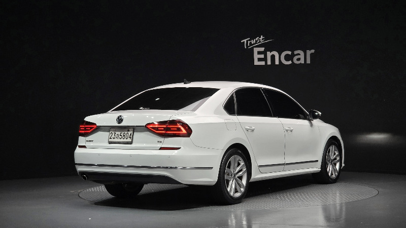 car Volkswagen Passat id72608 photo #2