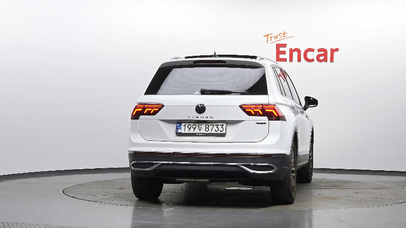 car Volkswagen Tiguan id72624 photo #4