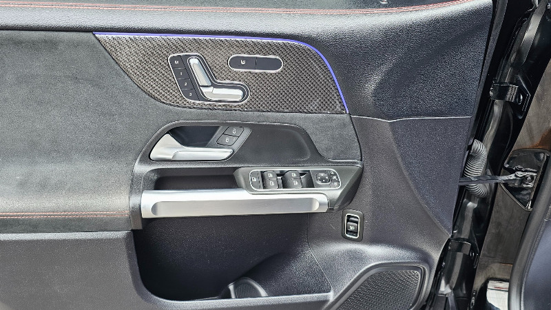 car Mercedes Benz GLB id72679 photo #14