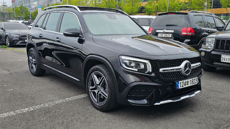 car Mercedes Benz GLB id72679 photo #2
