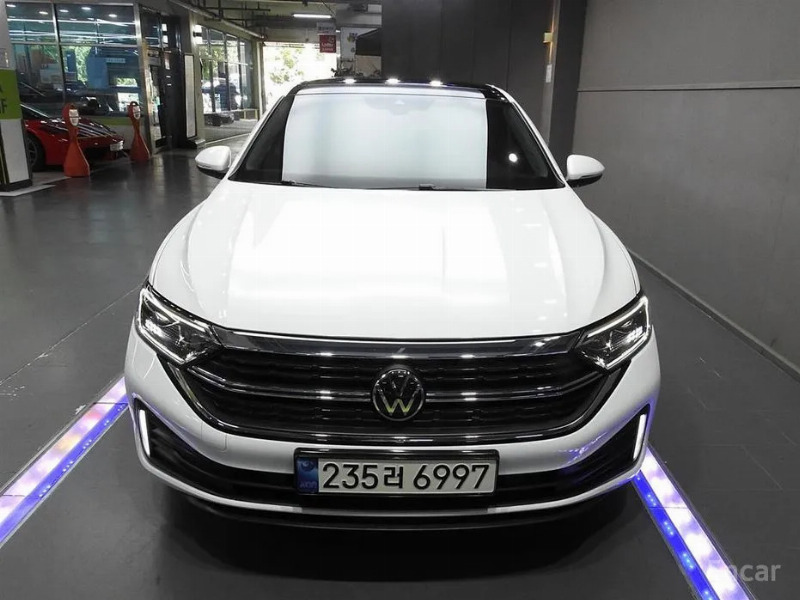 car Volkswagen Jetta id72685 main photo