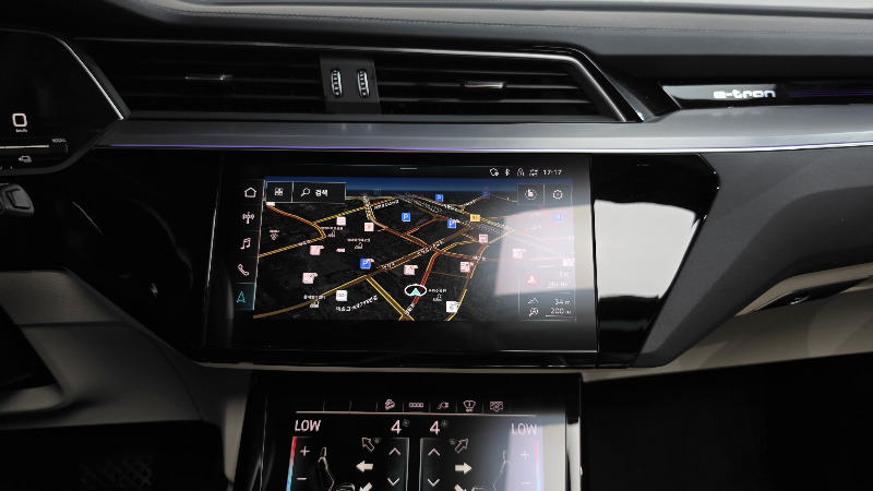 car Audi e-tron id73009 photo #12