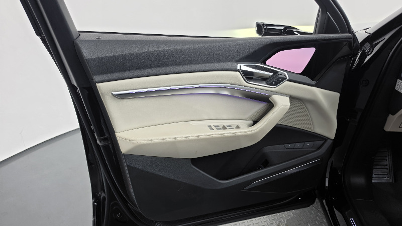 car Audi e-tron id73009 photo #24
