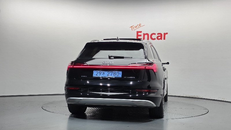car Audi e-tron id73009 photo #4