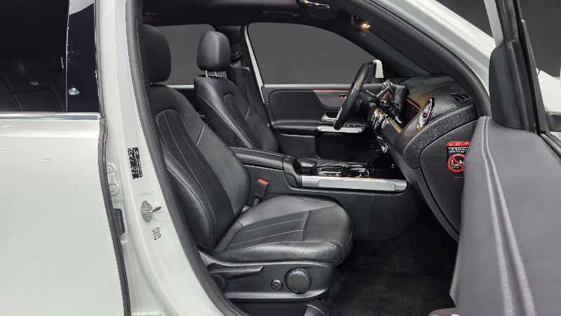 car Mercedes Benz GLB id73014 photo #26