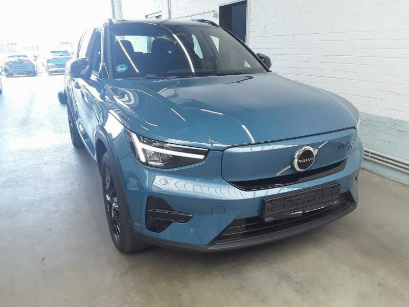 car Volvo XC40 id73065 main photo